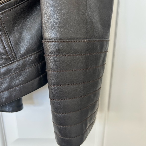 Halogen size 20 leather jacket- true to size and consistent through arms & body - Picture 4 of 7